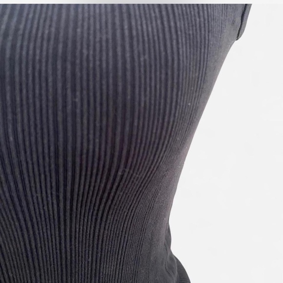 Black Ribbed Button Tank - Picture 4 of 4